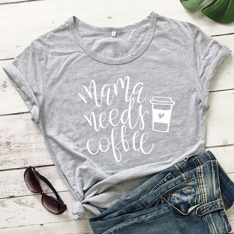 Camiseta Mamá necesita café